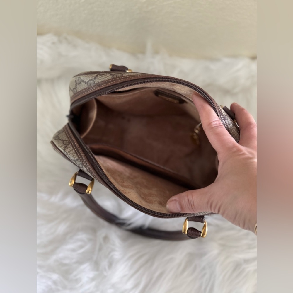 Guuci Handbag - Picture 8 of 13